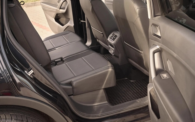 Volkswagen Tiguan Allspace cena 99999 przebieg: 80000, rok produkcji 2018 z Płock małe 742